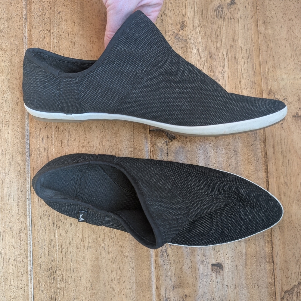 Sanuk Pointed Toe Black Canvas Shoes - Picture 2 of 10